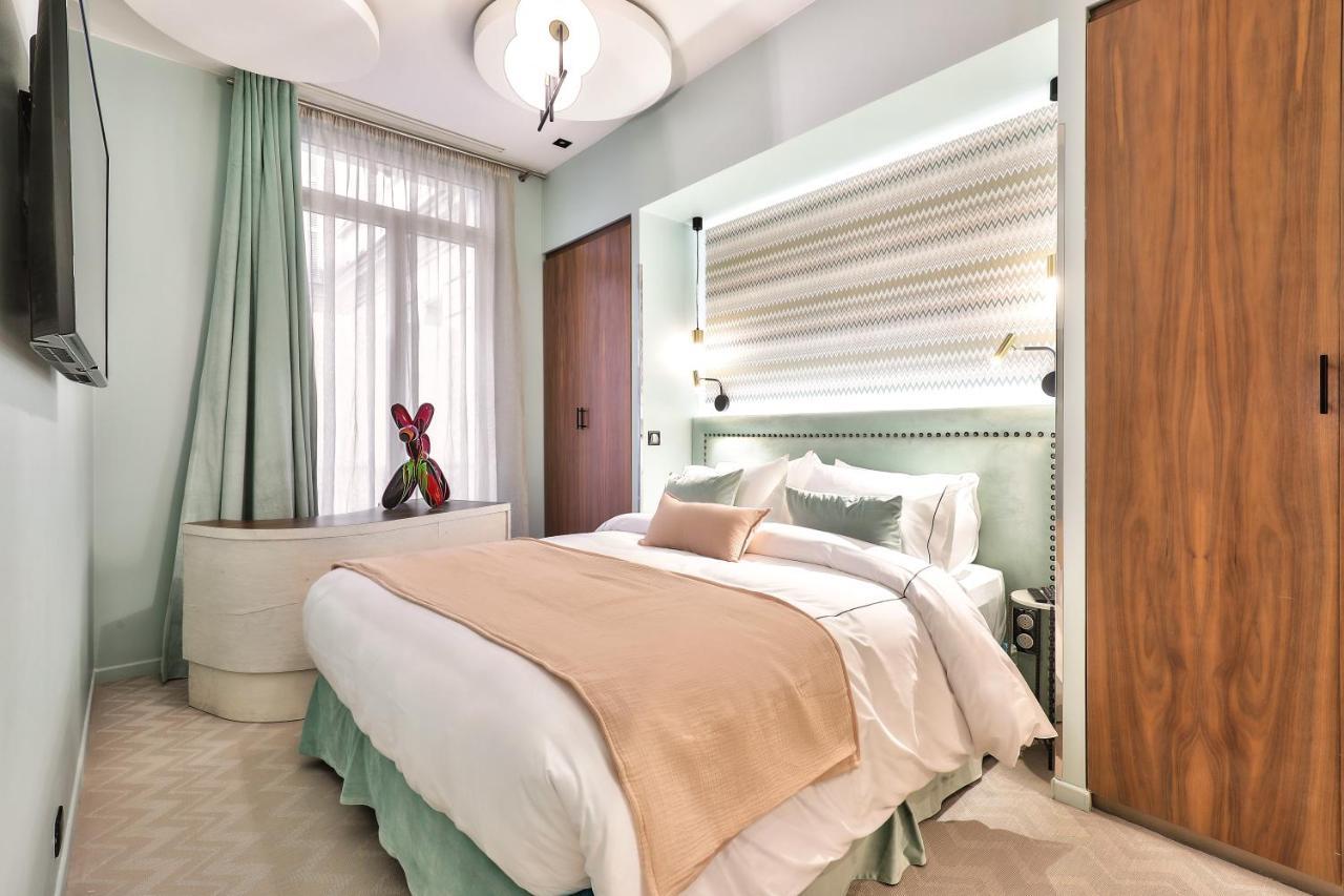 Hotel 33 Marbeuf Parigi Esterno foto