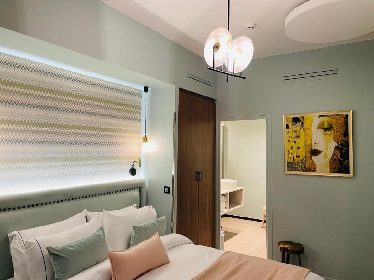 Hotel 33 Marbeuf Parigi Esterno foto