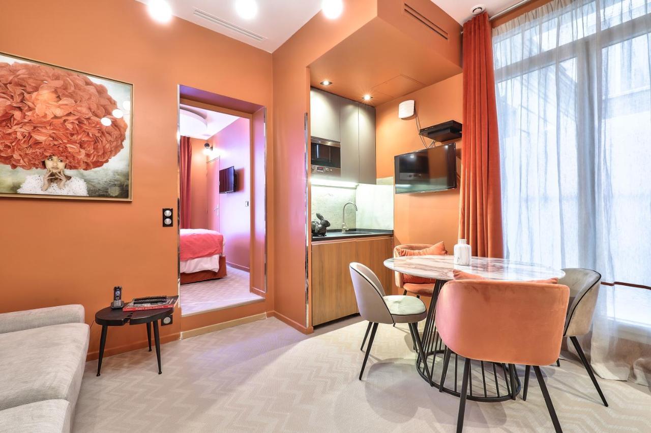 Hotel 33 Marbeuf Parigi Esterno foto