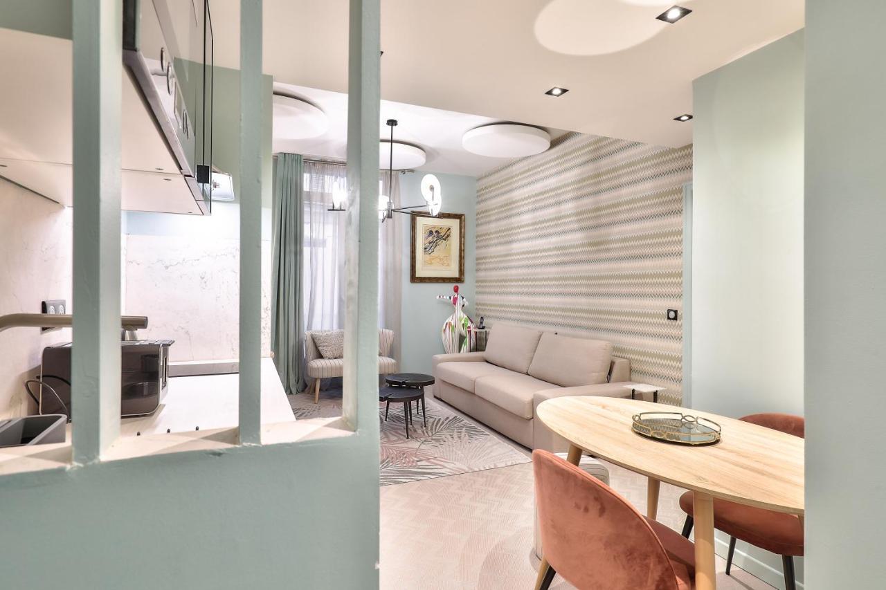 Hotel 33 Marbeuf Parigi Esterno foto