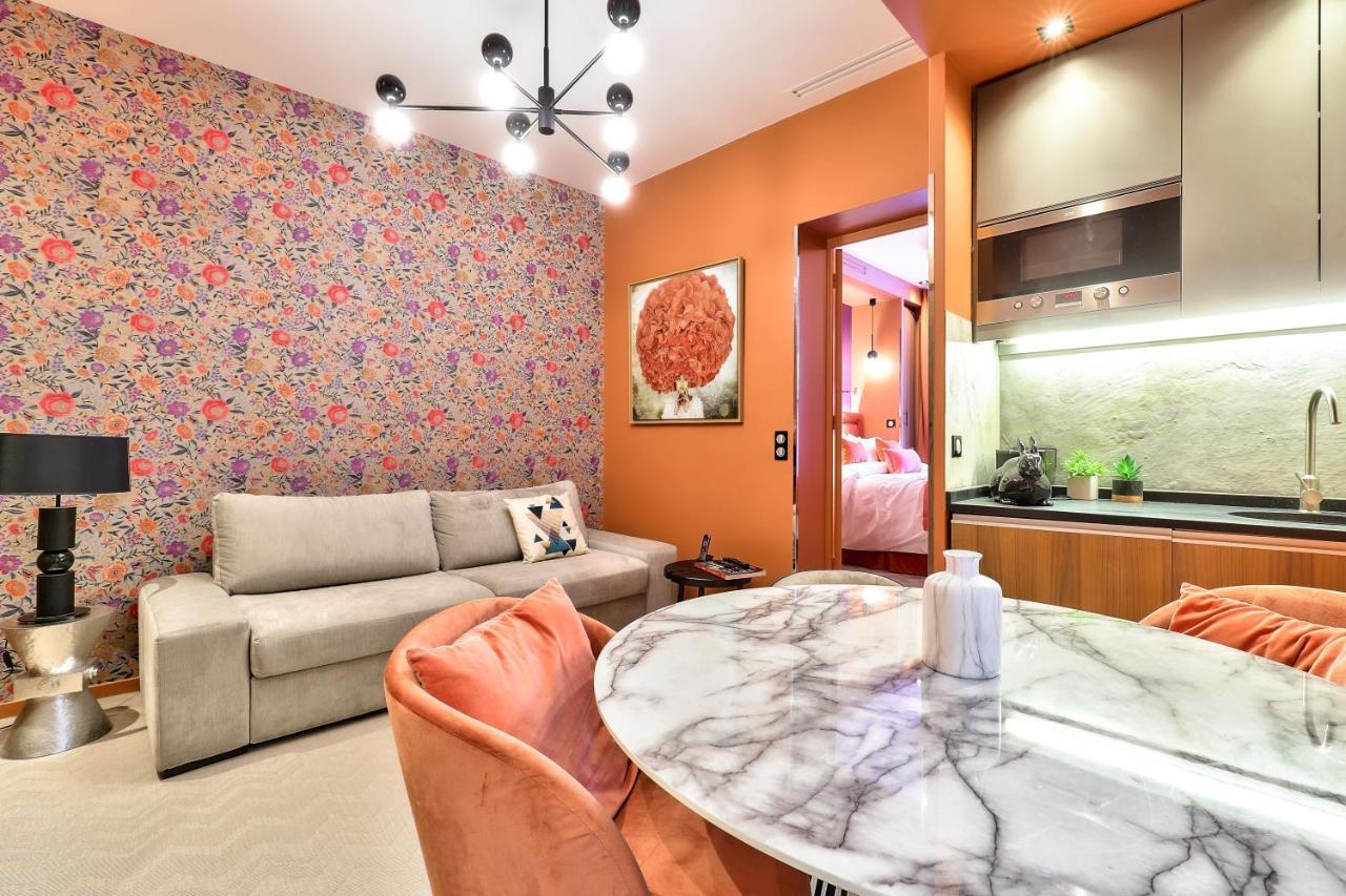Hotel 33 Marbeuf Parigi Esterno foto
