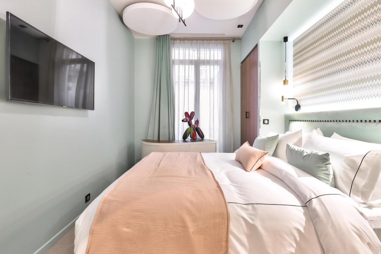 Hotel 33 Marbeuf Parigi Esterno foto