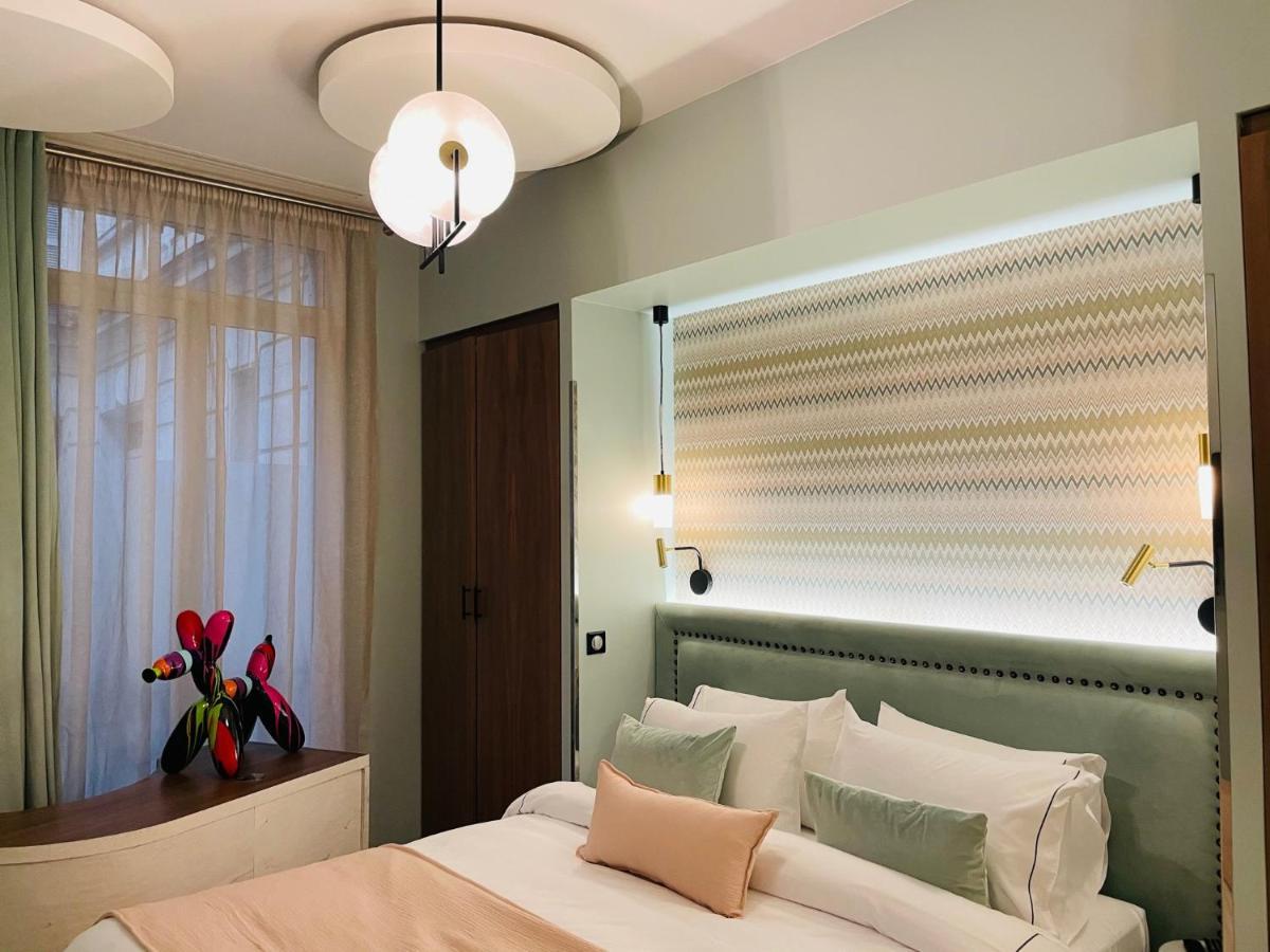 Hotel 33 Marbeuf Parigi Esterno foto