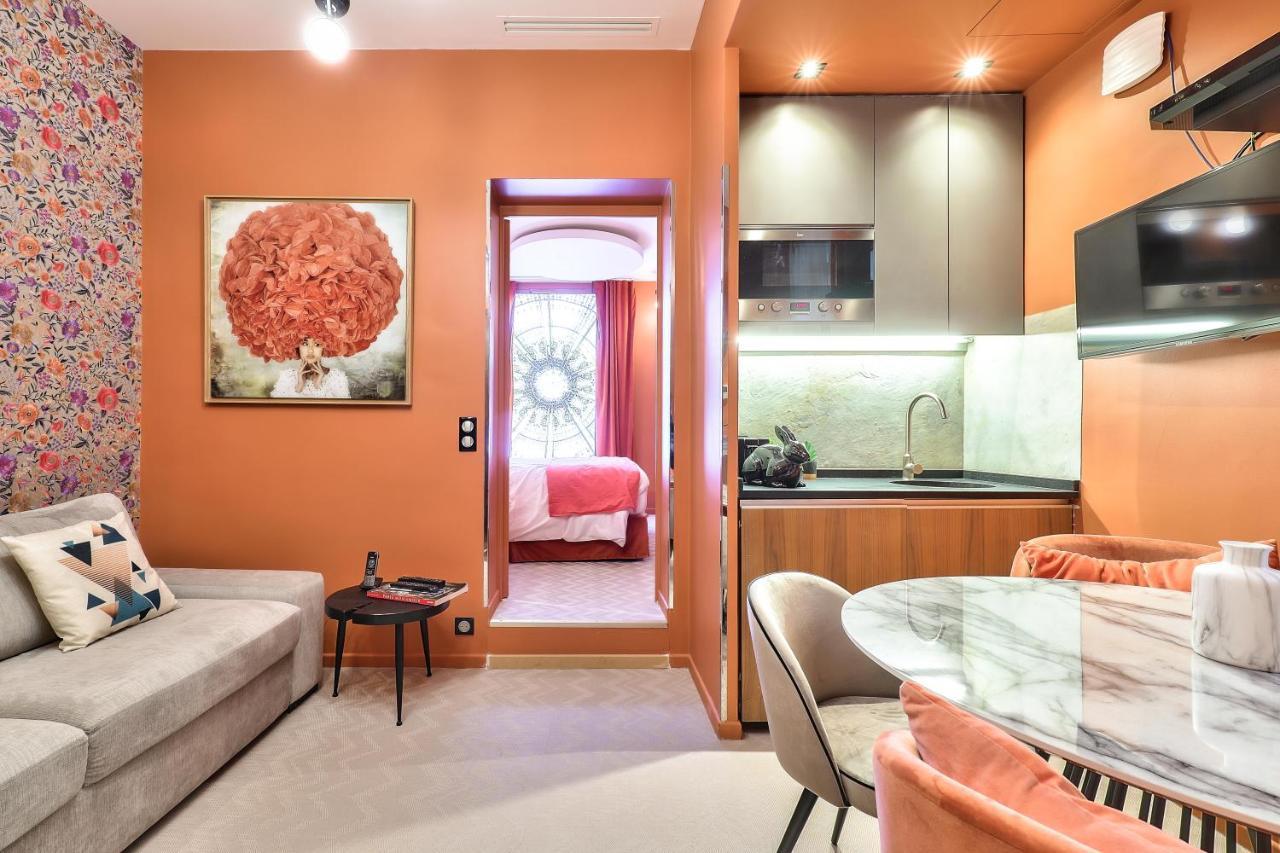 Hotel 33 Marbeuf Parigi Esterno foto